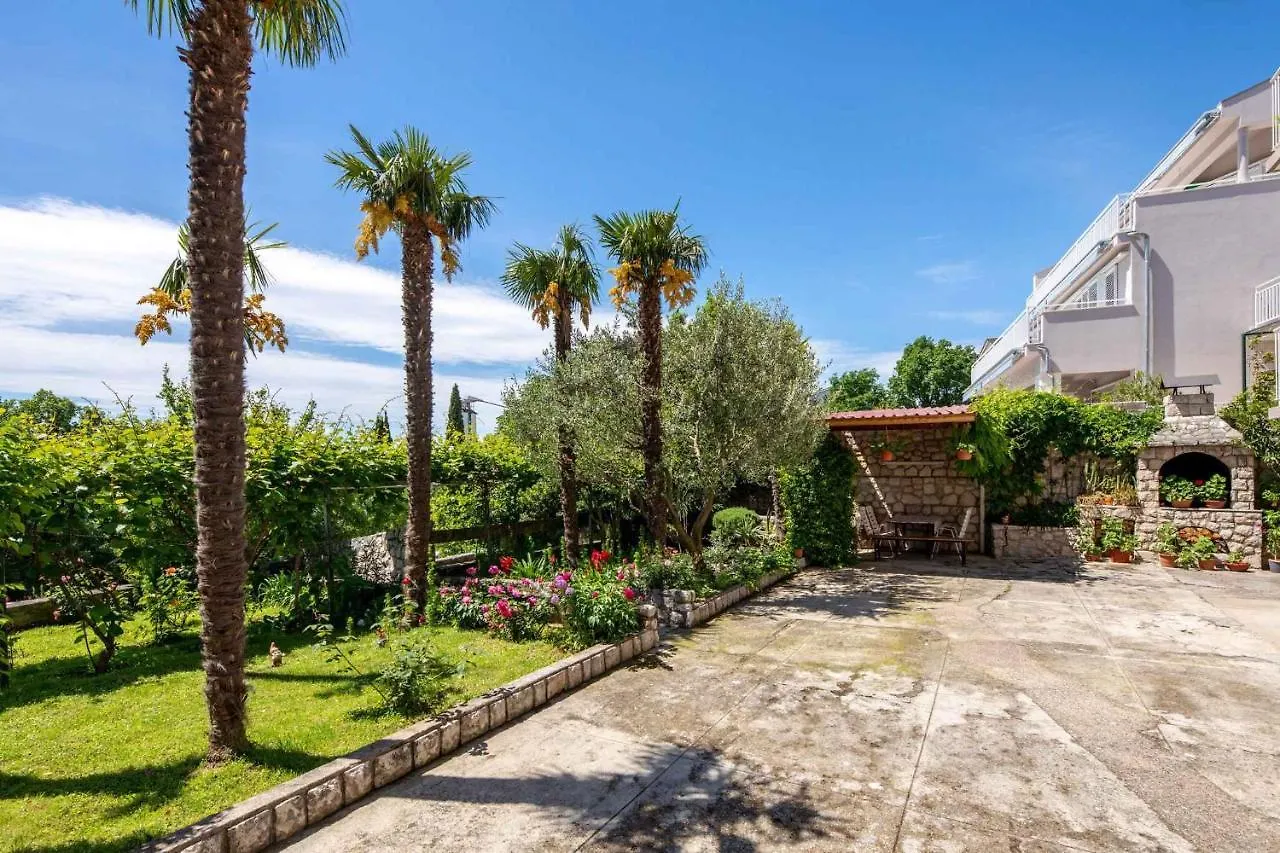 Apartment In Crikvenica 41689